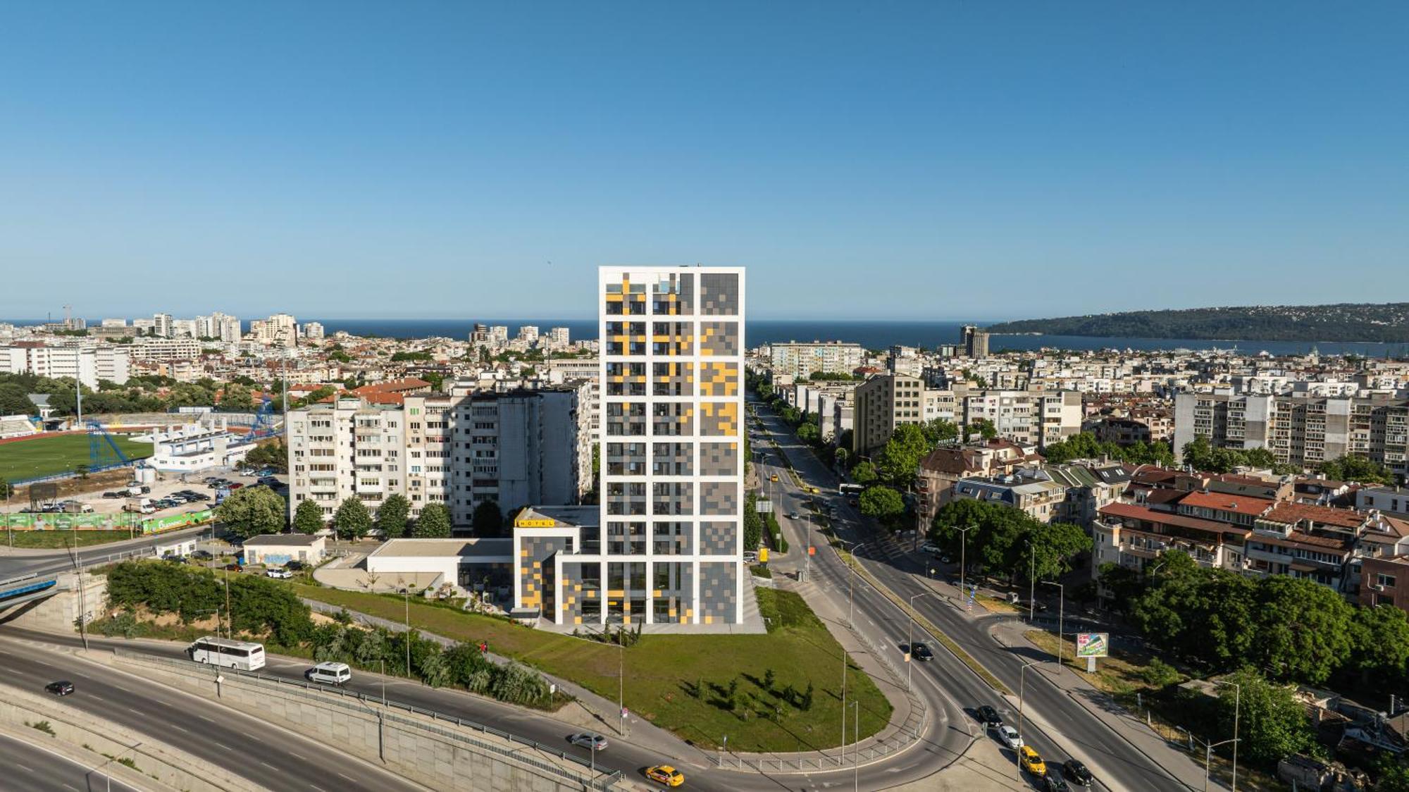 Hotel Campus 90 - Free Parking Varna Exteriör bild